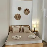 Yacinthos Aparthotel 2*