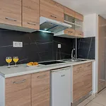 Yacinthos Aparthotel 2*