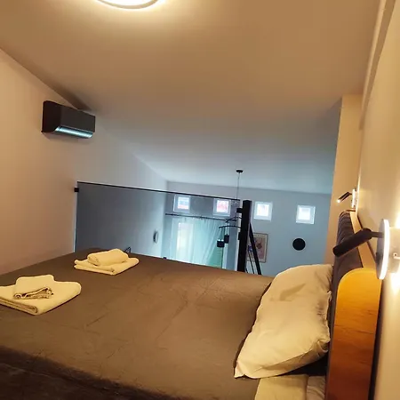 Aparthotel Yacinthos