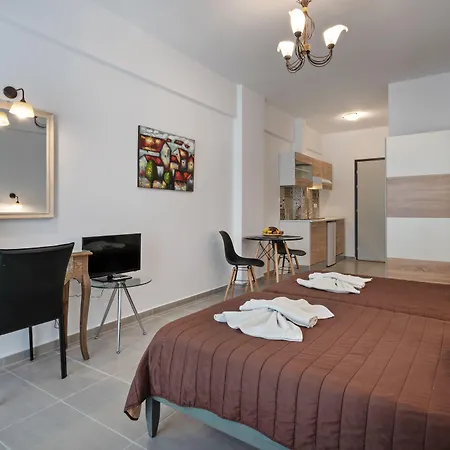 Yacinthos Lejlighedshotel 2*