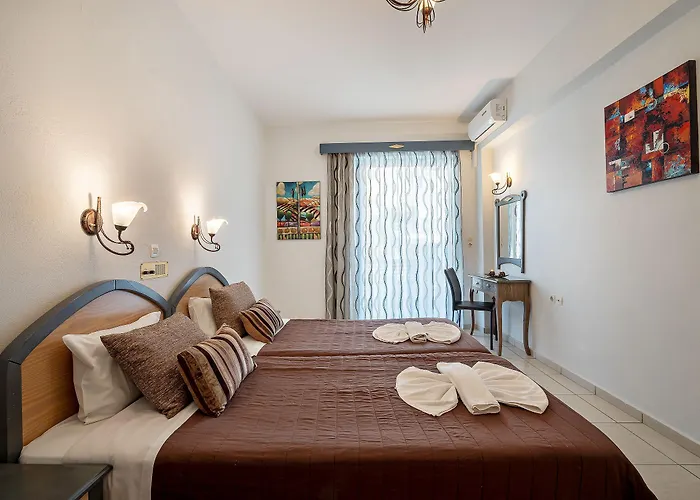 Yacinthos Apartmanhotel 2*