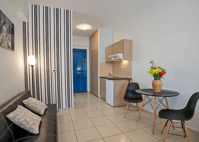 Yacinthos Apartmanhotel 2*