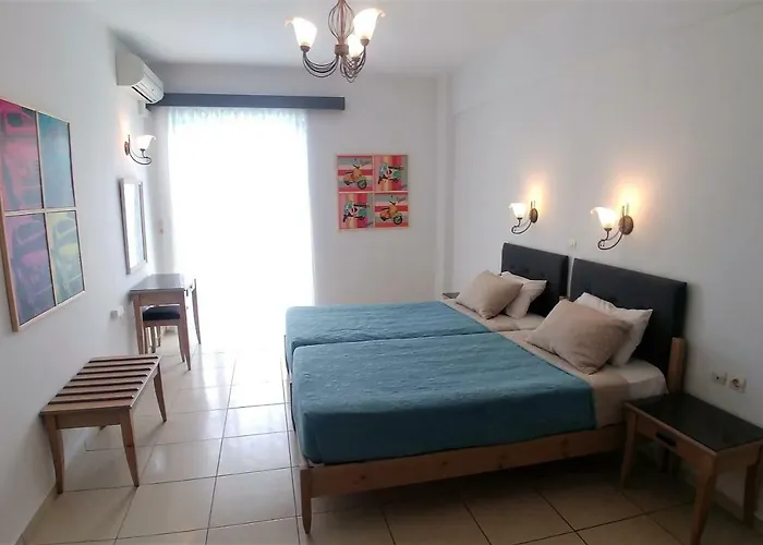 Yacinthos Aparthotel