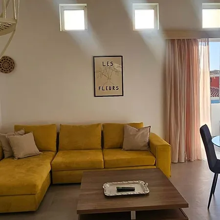 Yacinthos Aparthotel