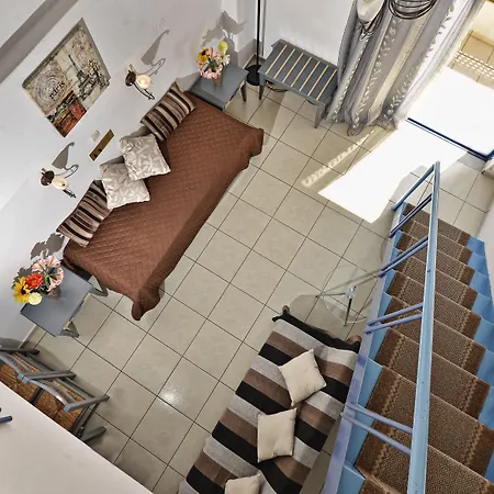 Hotel apartamentowy Yacinthos 2*